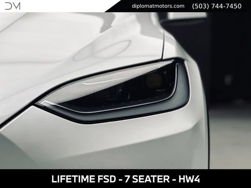 Used 2025 Tesla Model X AWD/4WD image 12