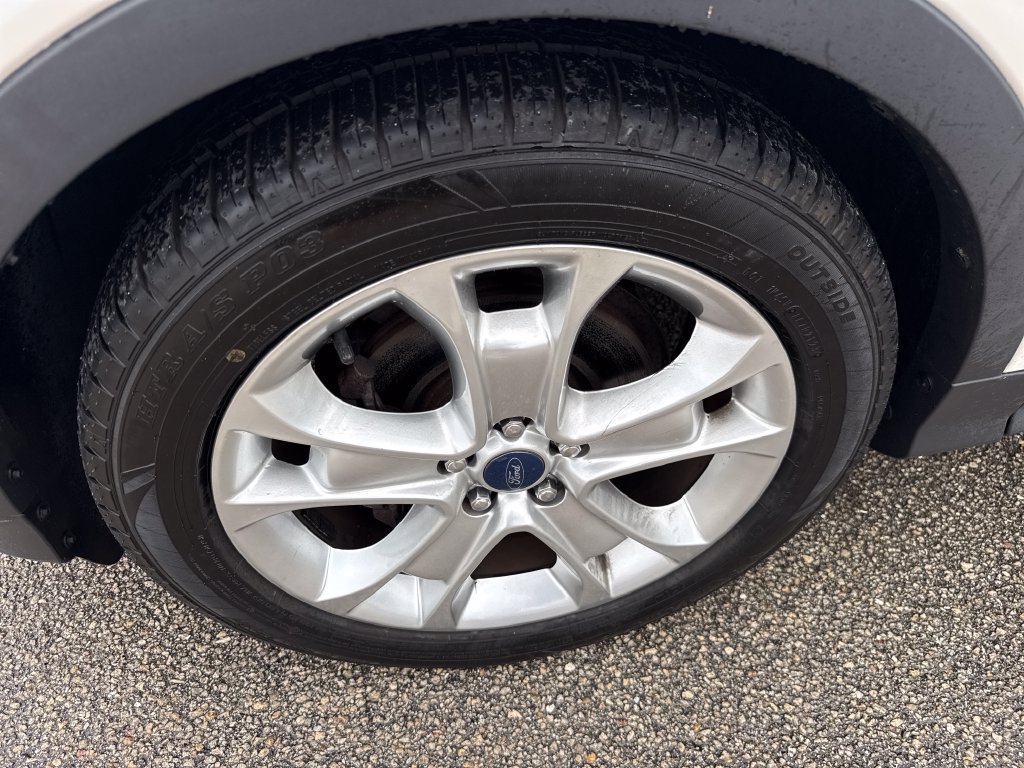 Used 2014 Ford Escape Titanium w/ Equipment Group 401A FWD image 11
