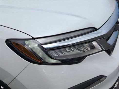 Used 2022 Honda Pilot Touring image 11