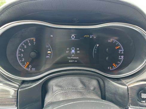 Used 2019 Jeep Grand Cherokee Overland AWD/4WD image 30