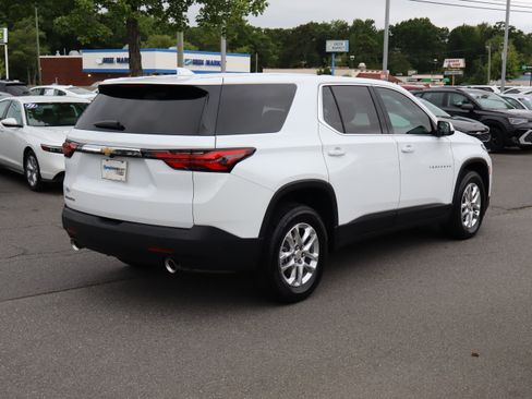 Used 2023 Chevrolet Traverse LS w/ Safety Package FWD image 10