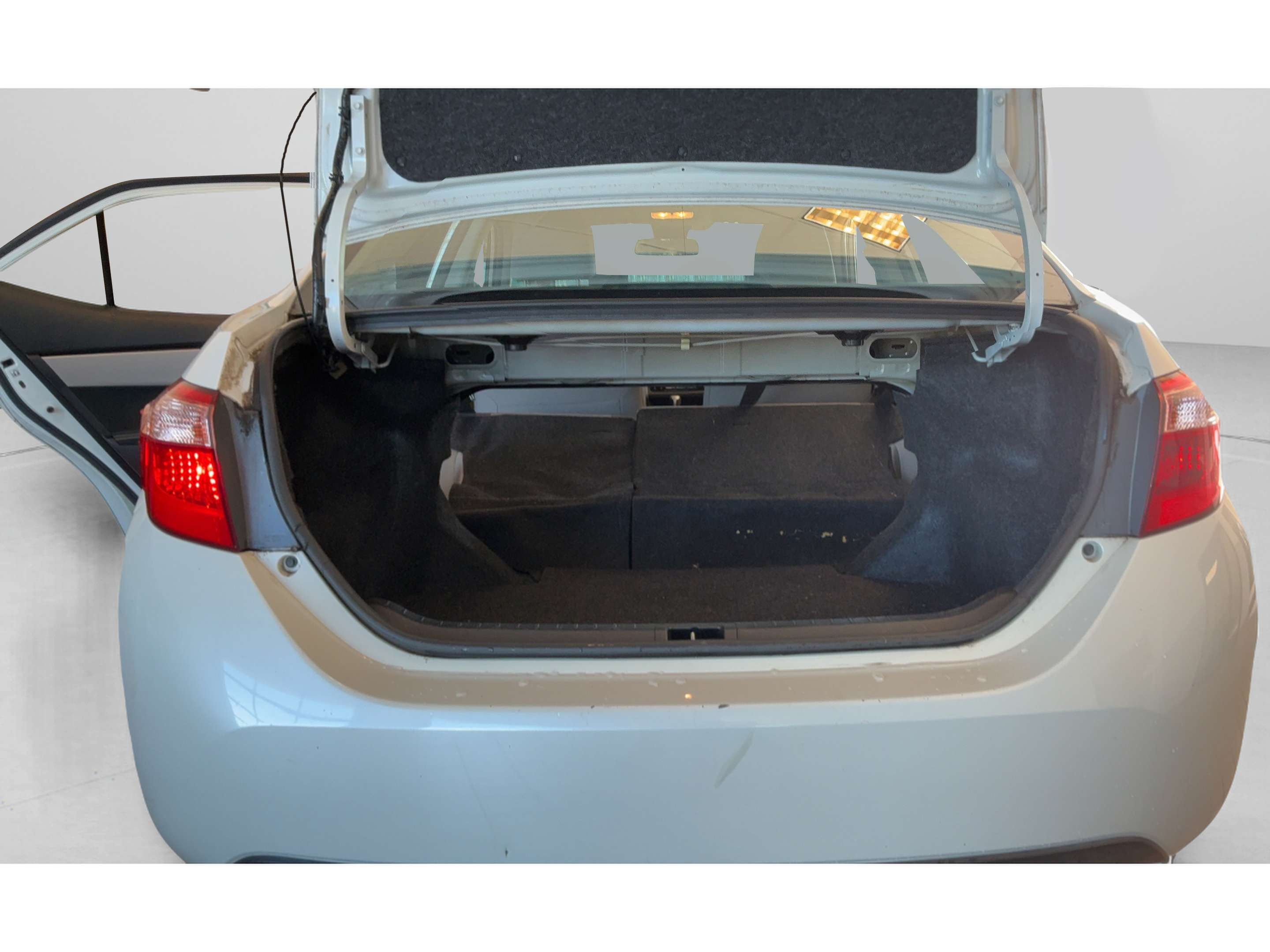 Used 2018 Toyota Corolla LE w/ LE Premium Package FWD image 24