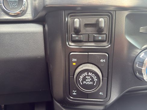 Used 2025 Ford F350 Lariat w/ Lariat Ultimate Package image 23