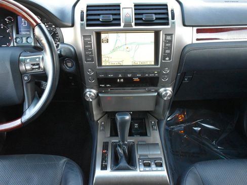Used 2010 Lexus GX 460 image 19