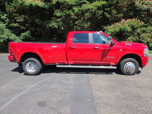 Used 2022 RAM 3500 Laramie AWD/4WD image 5