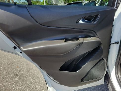 Used 2022 Chevrolet Equinox LT FWD image 12
