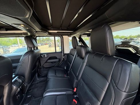 Used 2019 Jeep Wrangler Unlimited Sahara w/ Quick Order Package 24M Moab AWD/4WD image 25