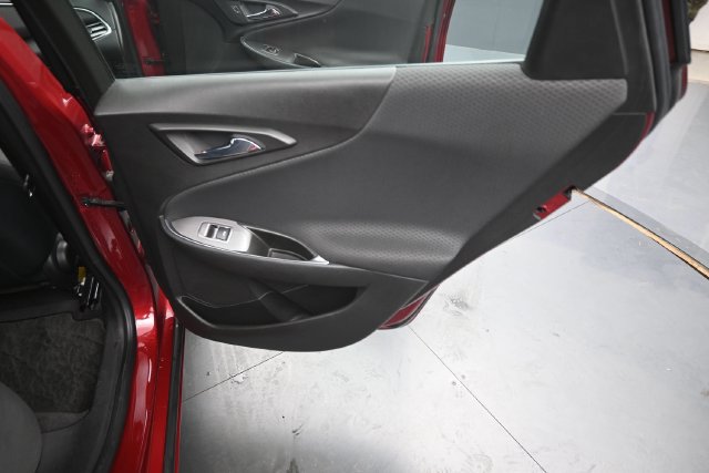 Used 2017 Chevrolet Malibu LT FWD image 14