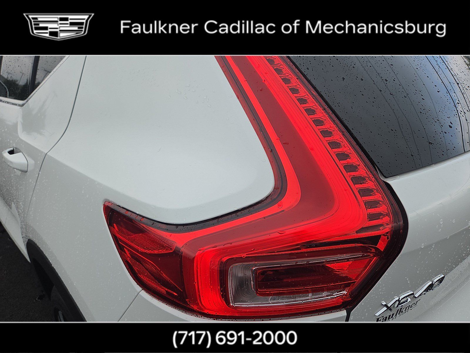 Used 2024 Volvo XC40 B5 Plus w/ Protection Package Premier AWD/4WD image 12