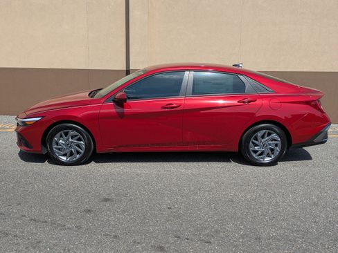 New 2026 Hyundai Elantra Blue image 9