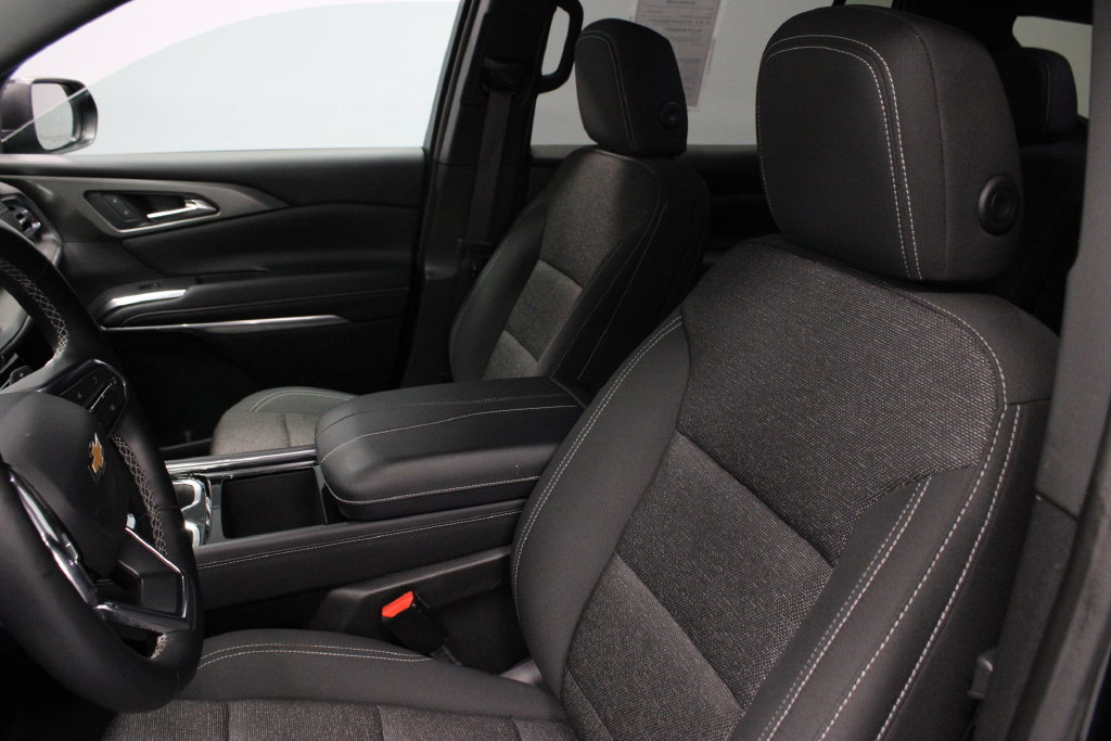 Used 2025 Chevrolet Traverse LT AWD/4WD image 26