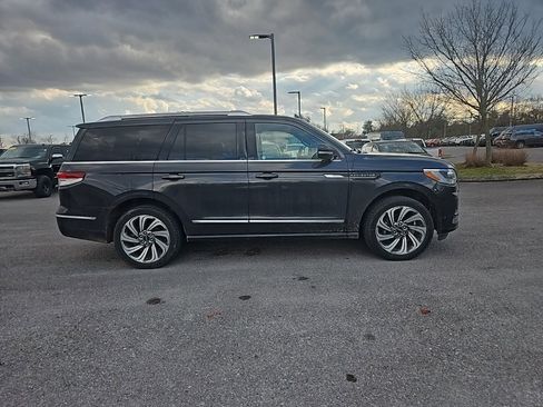 Used 2023 Lincoln Navigator Reserve image 8
