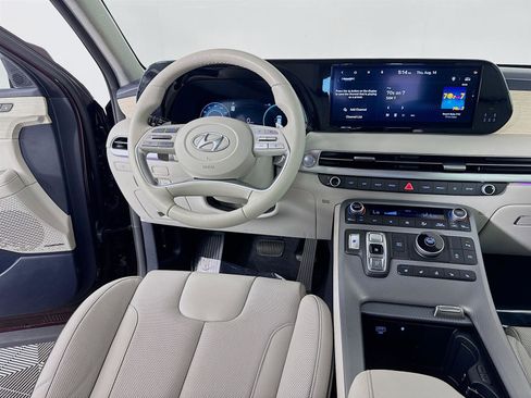 Used 2024 Hyundai Palisade Limited image 25