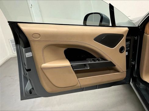 Used 2011 Aston Martin Rapide RWD image 16