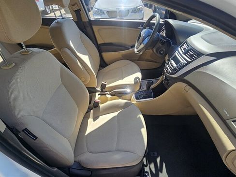 Used 2014 Hyundai Accent GLS FWD image 6