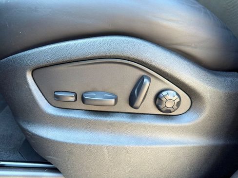 Certified 2026 Porsche Cayenne AWD/4WD image 6
