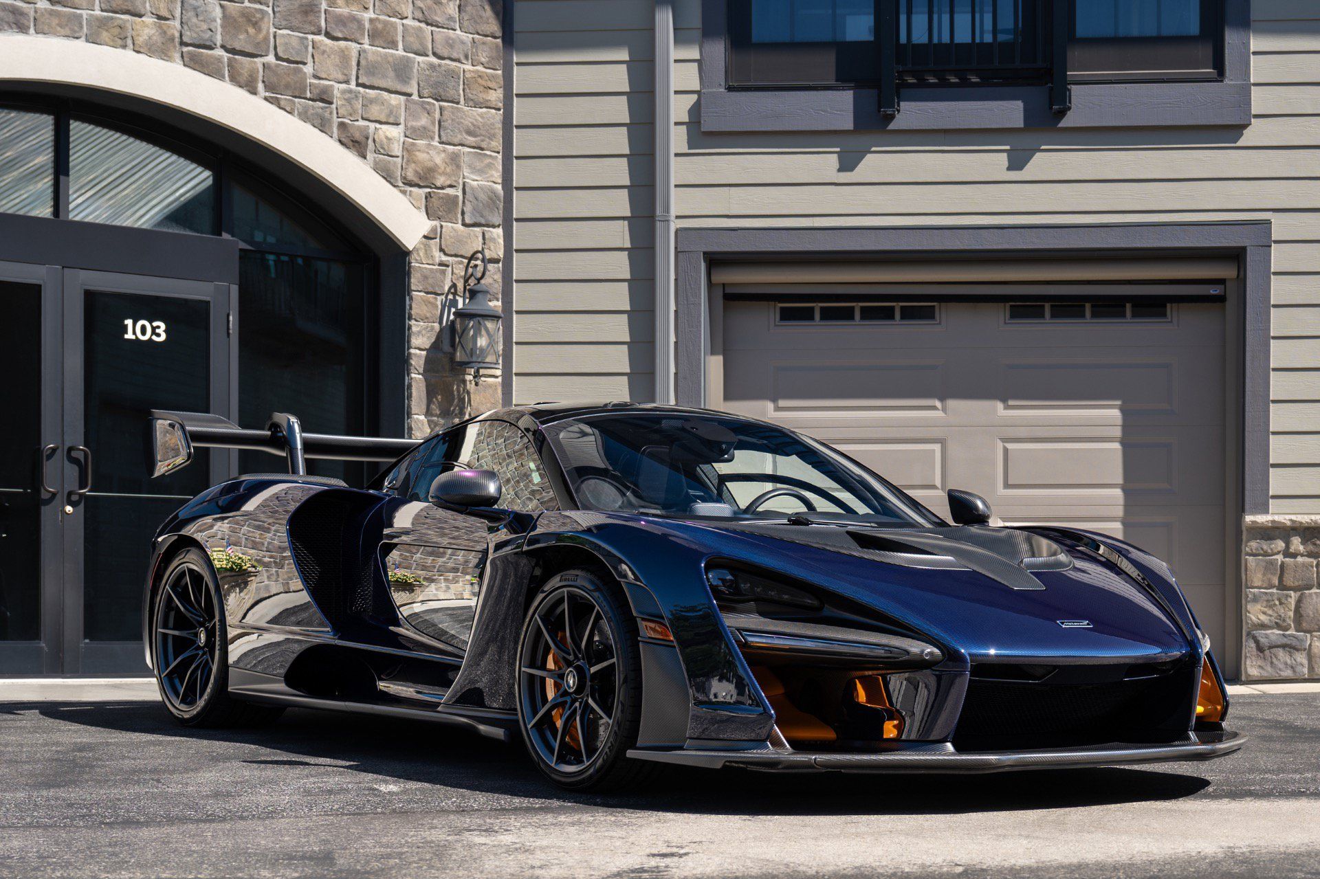 Used 2019 McLaren Senna RWD image 39