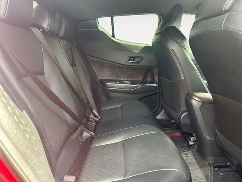 Used 2019 Toyota C-HR Limited FWD image 24