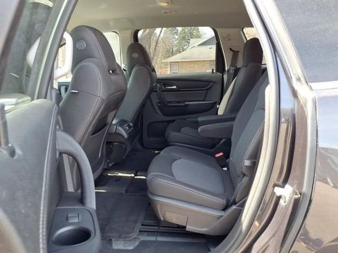 Used 2016 Chevrolet Traverse LT image 11