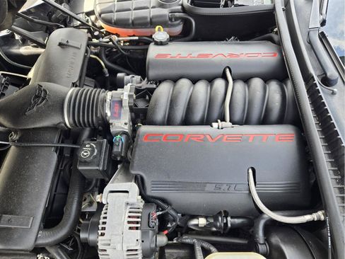 Used 2004 Chevrolet Corvette Coupe w/ Preferred Equipment Group RWD image 26