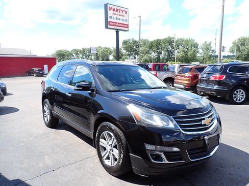 Used 2017 Chevrolet Traverse LT AWD/4WD image 2
