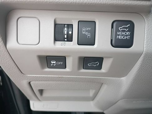 Used 2017 Subaru Forester 2.5i Limited AWD/4WD image 20