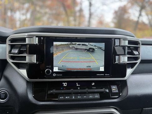 Used 2022 Toyota Tundra SR5 w/ SR5 Convenience Package image 23