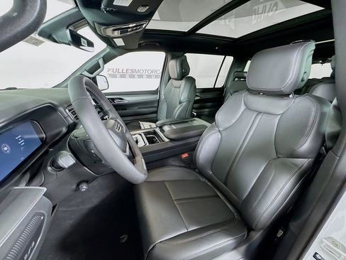 New 2026 Jeep Grand Wagoneer 4WD w/ Premium Group I image 21