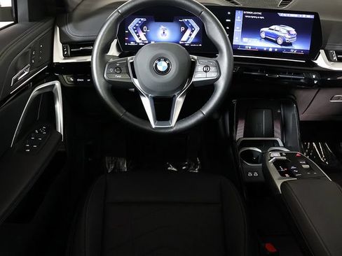 Used 2025 BMW X1 xDrive28i w/ Convenience Package AWD/4WD image 3