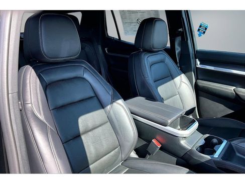 New 2026 GMC Terrain Elevation w/ Elevation Premium Package AWD/4WD image 10