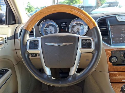Used 2013 Chrysler 300 C w/ Light Group RWD image 22