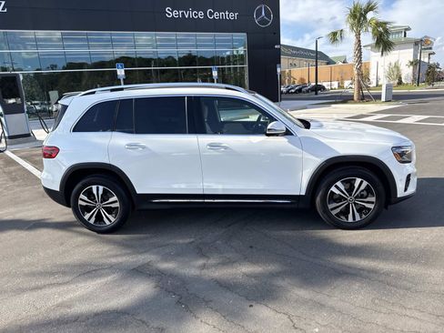 Used 2025 Mercedes-Benz GLB 250 image 2