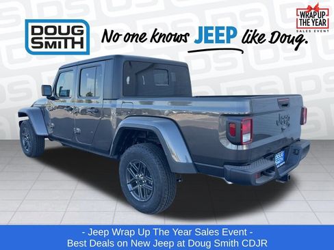New 2025 Jeep Gladiator Sport image 30