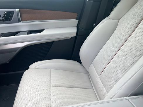 Used 2026 Cadillac Vistiq Sport w/ LPO, Floor Liner Package AWD/4WD image 37