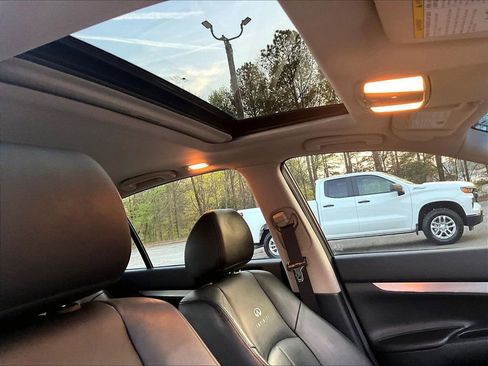 Used 2013 INFINITI G37 Journey w/ Premium Pkg image 19