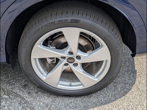 New 2025 Audi Q5 Premium Plus image 17