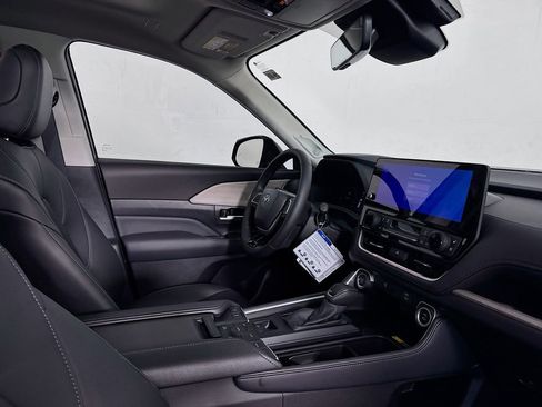 New 2026 Toyota Grand Highlander Limited image 33