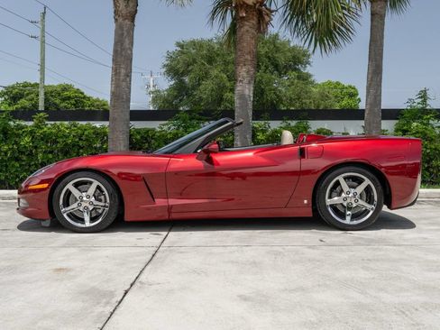 Used 2007 Chevrolet Corvette Convertible w/ Performance Package RWD image 4