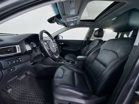 Used 2018 Kia Niro EX w/ EX Premium Package image 15