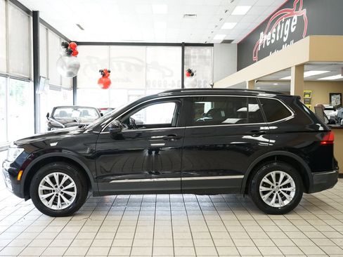 Used 2018 Volkswagen Tiguan SE w/ Front Fog Lights Package FWD image 3