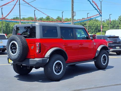 Used 2024 Ford Bronco Outer Banks w/ Sasquatch Package AWD/4WD image 2