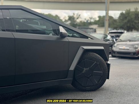 Used 2024 Tesla Cybertruck Cyberbeast AWD/4WD image 8