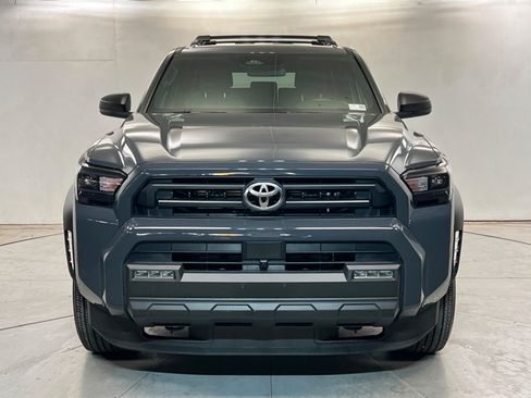 Used 2026 Toyota 4Runner SR5 AWD/4WD image 9
