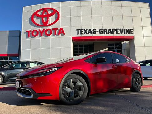 New 2026 Toyota Prius Plug-In Hybrid image 2