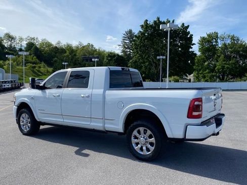 Used 2022 RAM 2500 Limited w/ Body Color Bumper Group AWD/4WD image 3