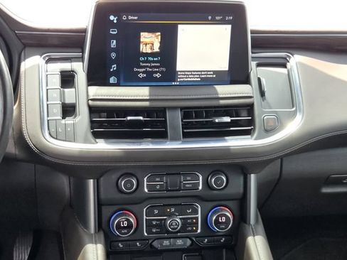 Used 2022 Chevrolet Tahoe LT w/ Luxury Package RWD image 14