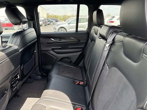 Used 2024 Jeep Grand Cherokee Altitude AWD/4WD image 24