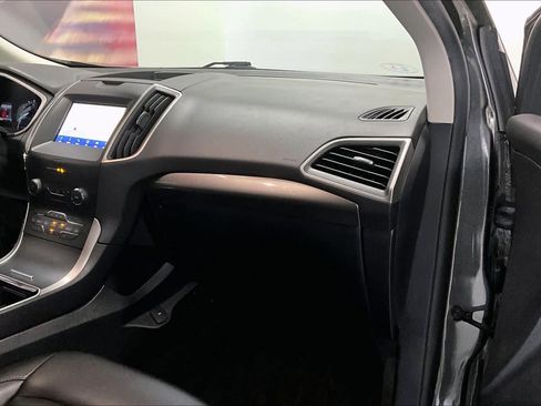 Used 2020 Ford Edge SEL image 21