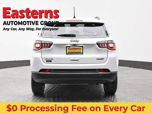 Used 2022 Jeep Compass Latitude AWD/4WD image 6