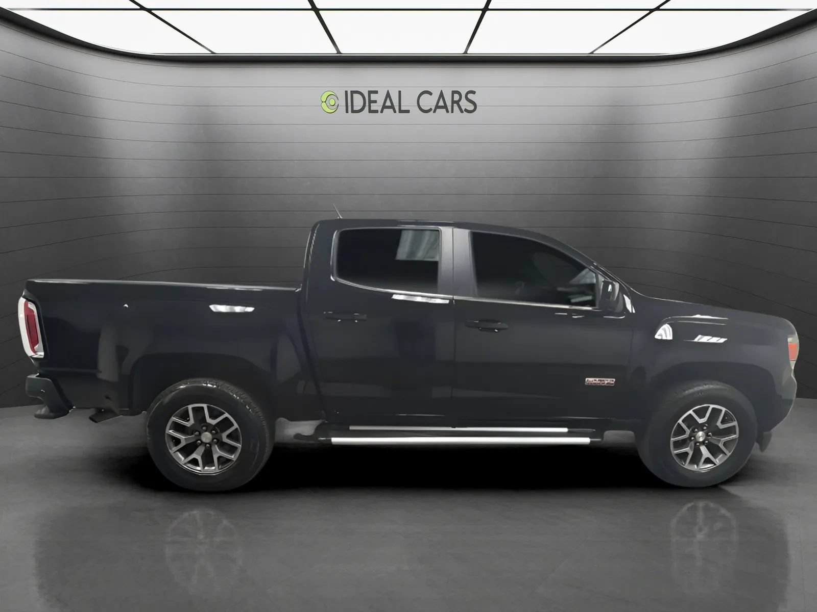 Used 2015 GMC Canyon SLE w/ All-Terrain Package AWD/4WD image 4